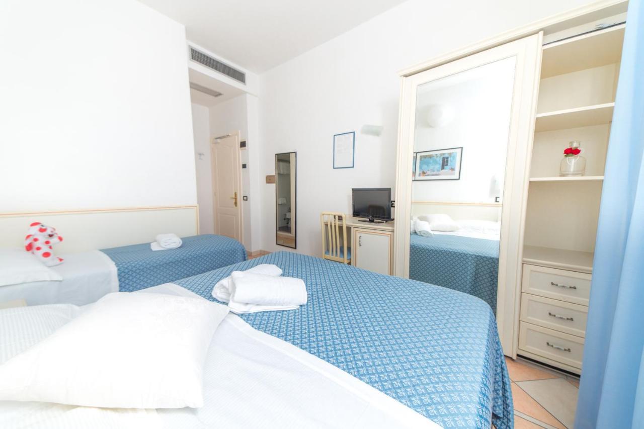 Hotel Elite Cattolica Eksteriør billede