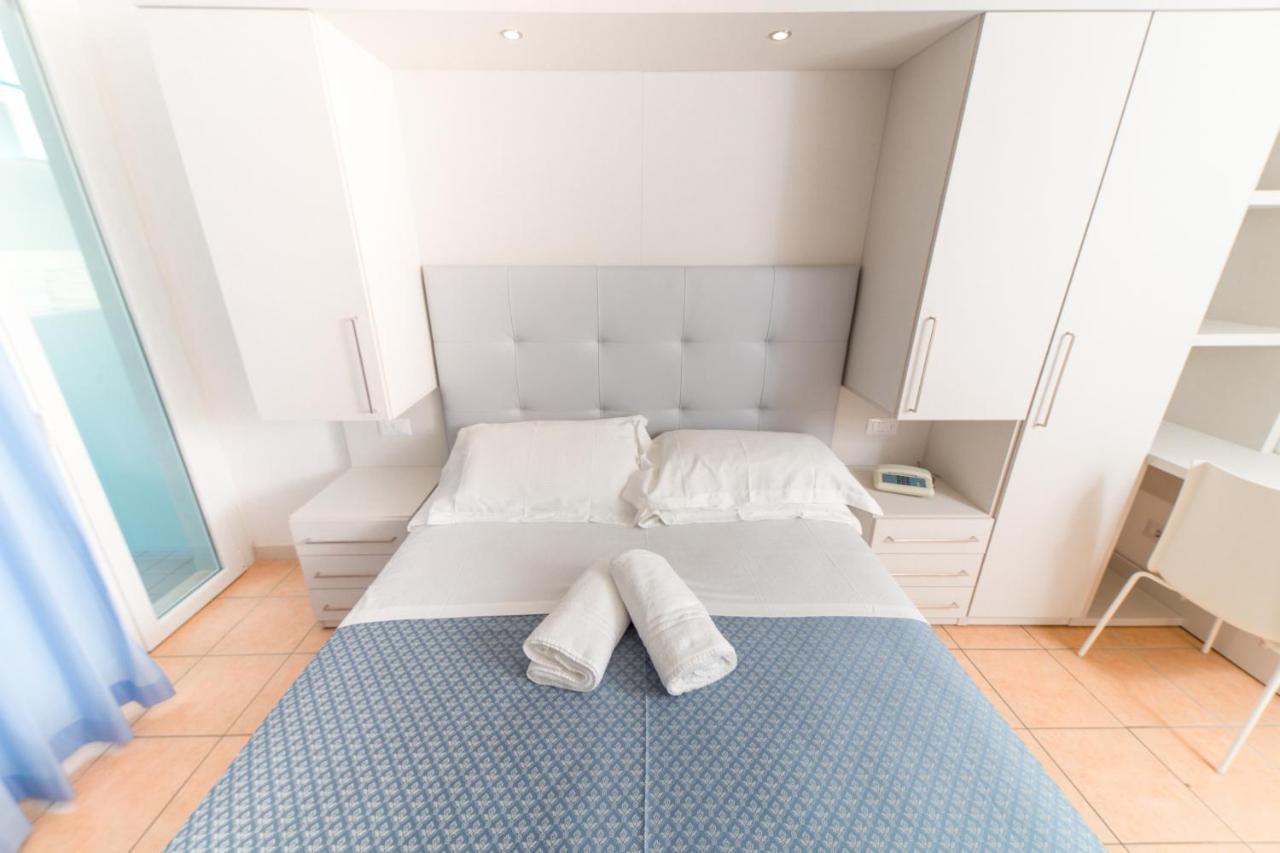 Hotel Elite Cattolica Eksteriør billede