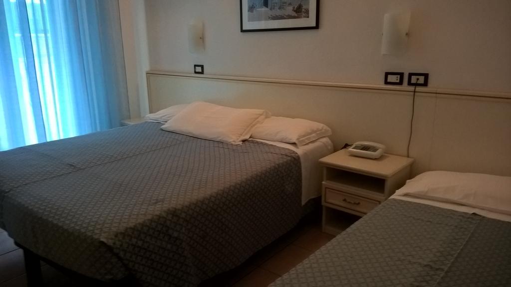 Hotel Elite Cattolica Eksteriør billede